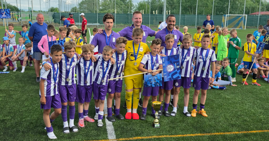 Veretlenül lett ezüstérmes U10-es csapatunk