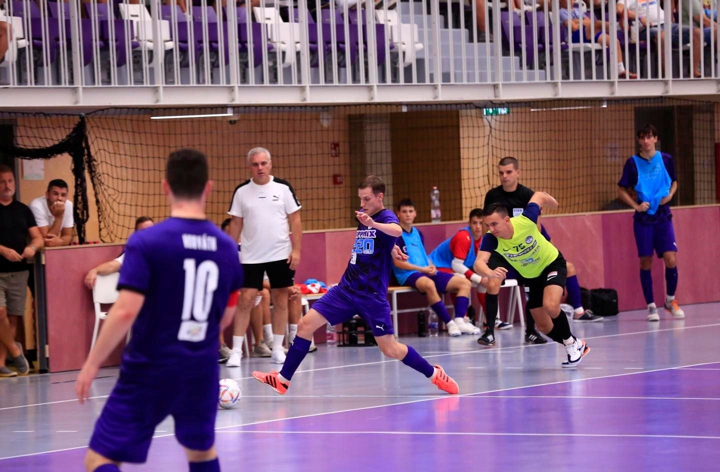 Nem bírt el futsalcsapatunk a tavalyi bronzérmessel a nyitányon
