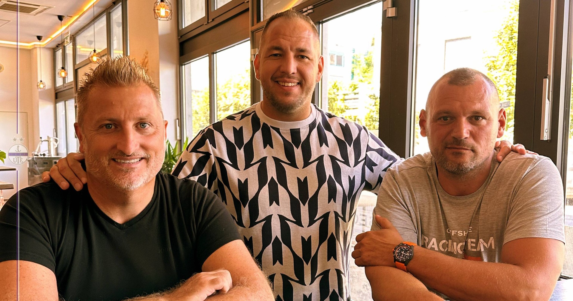 Curtis, Kabát Péter és Óvádi László újabb árverést rendez