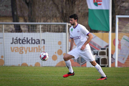 D E5444 D1 A13 D4 B C1 A F124 F591 F0 F5249