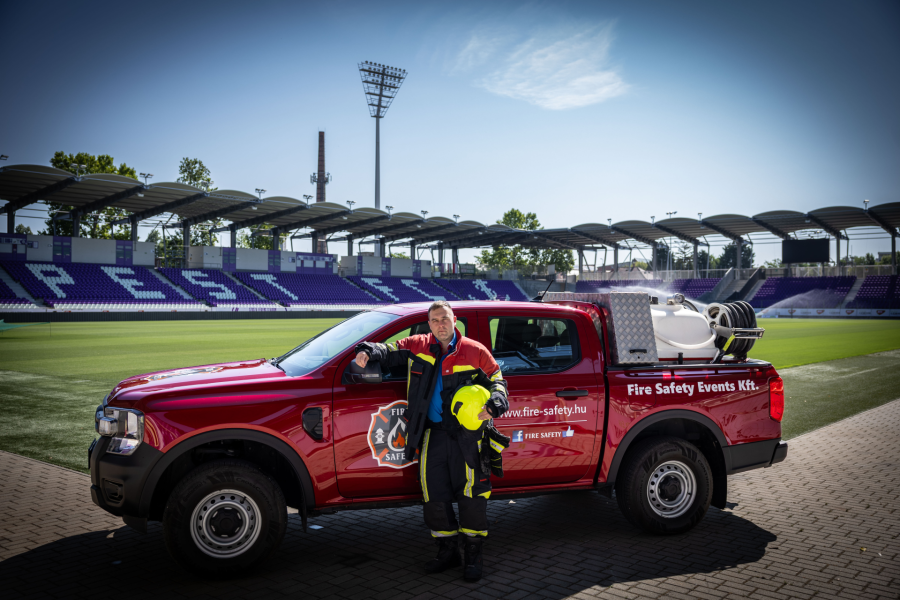 „A tűzoltókba bele van kódolva a segíteni akarás”