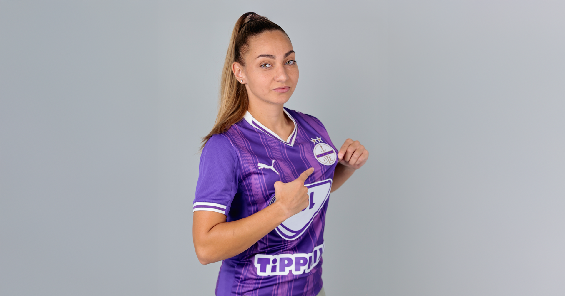 Háromszoros bajnok, négyszeres kupagyőztes válogatott szélsőt igazolt női labdarúgócsapatunk