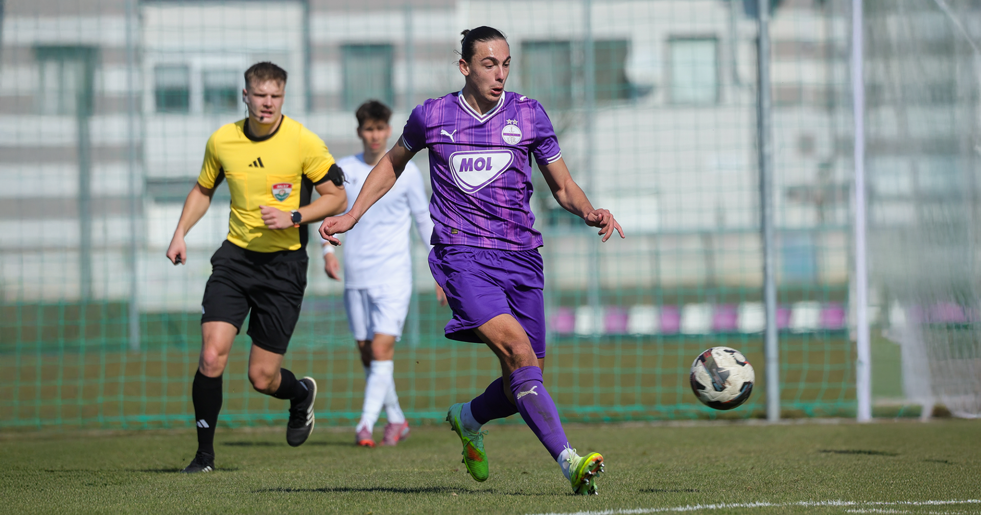 Idegenben vív hatpontos rangadót második csapatunk