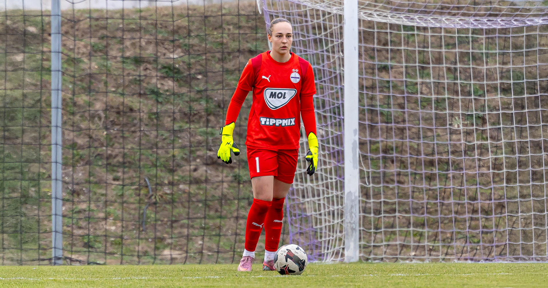 Hazai pályán vív Derbit női csapatunk