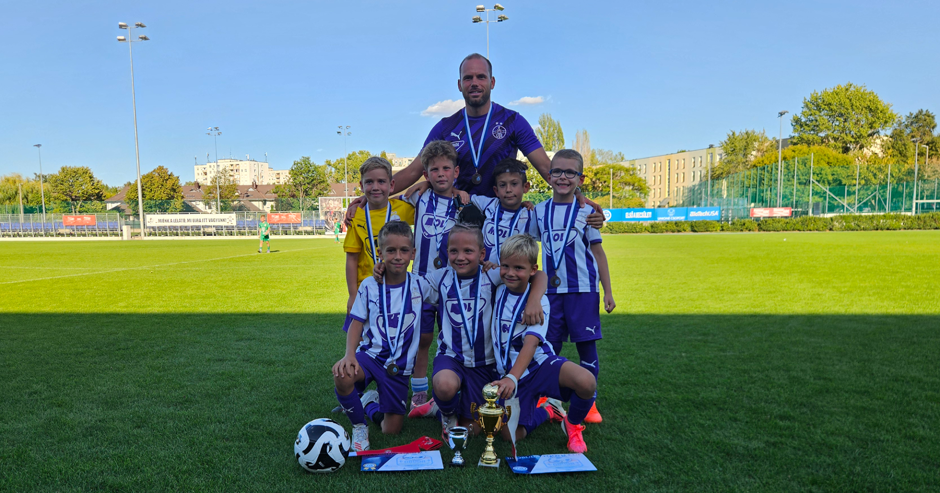 Dobogóra álltak az Óbuda Youth Cupon U8-asaink is