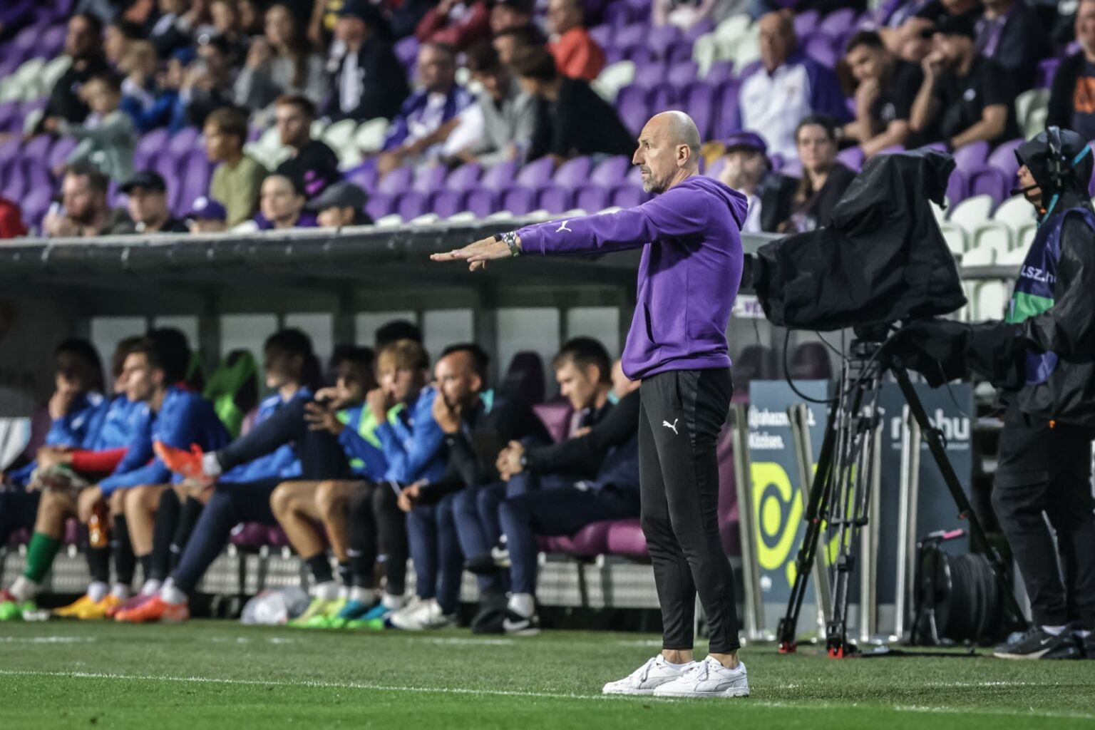 „A szurkolók, a klub és mi magunk is eredményt várunk, jó játékkal"