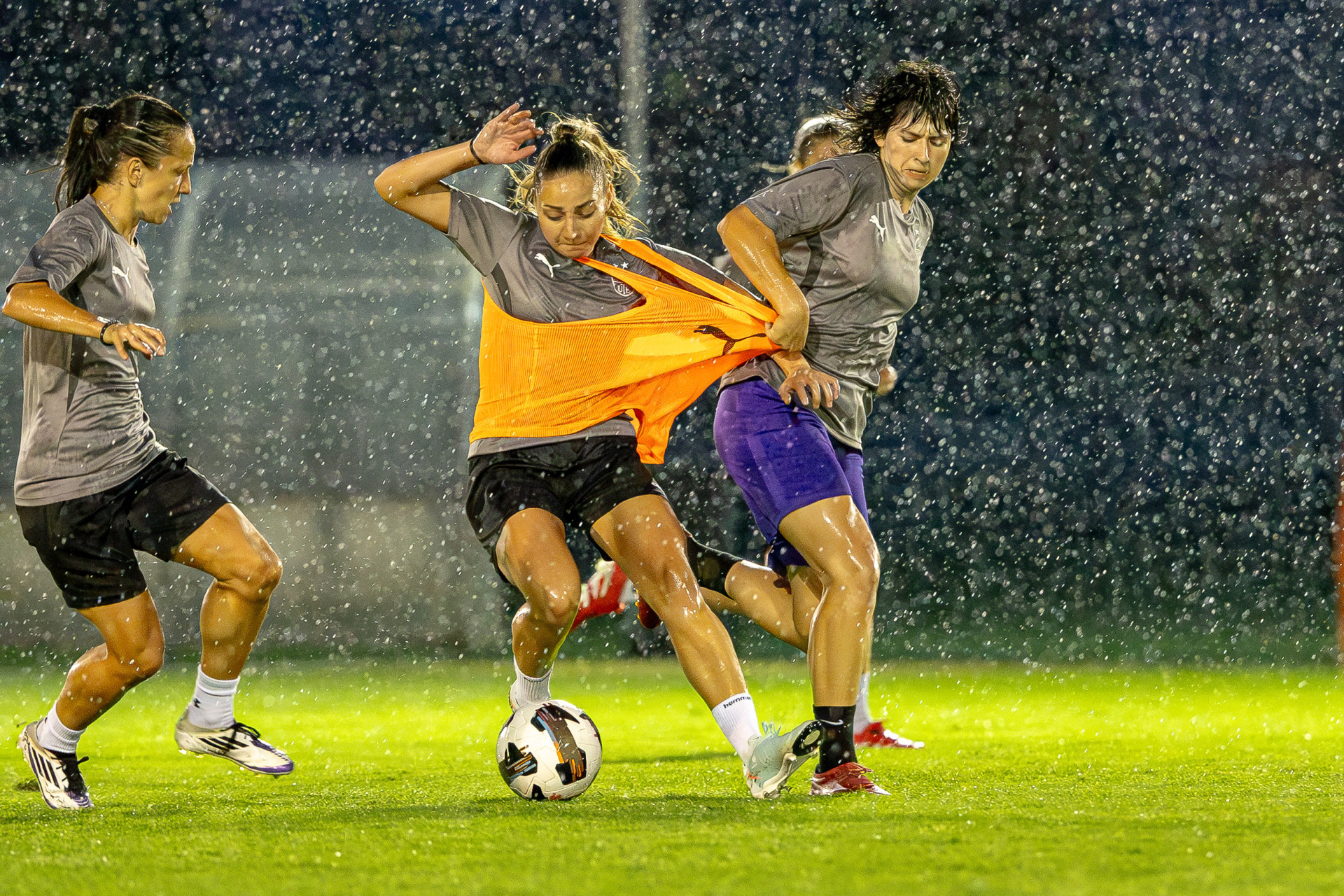 Készül az NB I-es rajtra női labdarúgócsapatunk - galéria