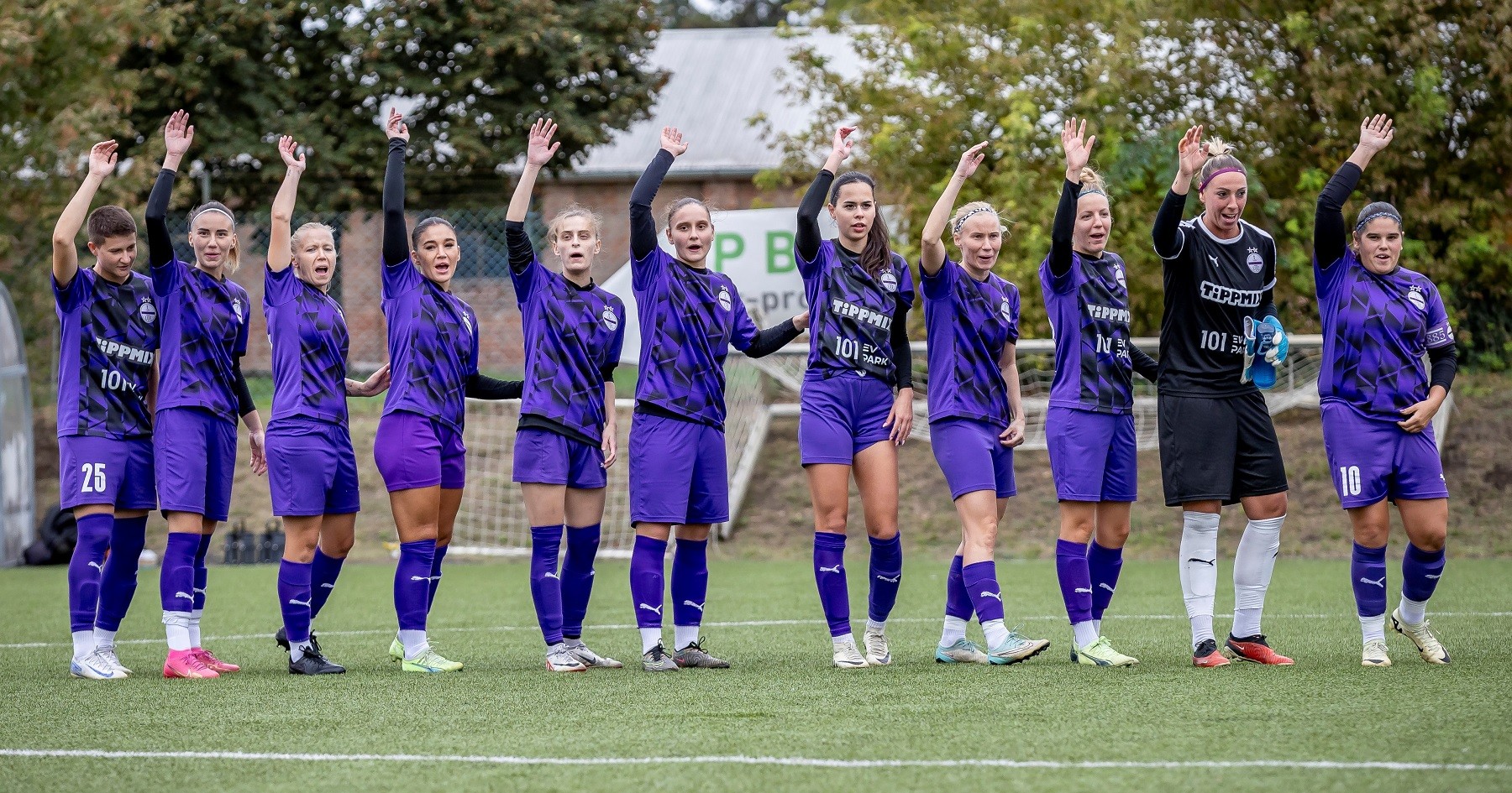 Továbbra is hibátlan női csapatunk