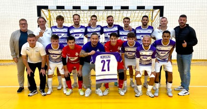 F U T S A L W E B2409162