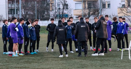 F U T S A L W E B U P0117