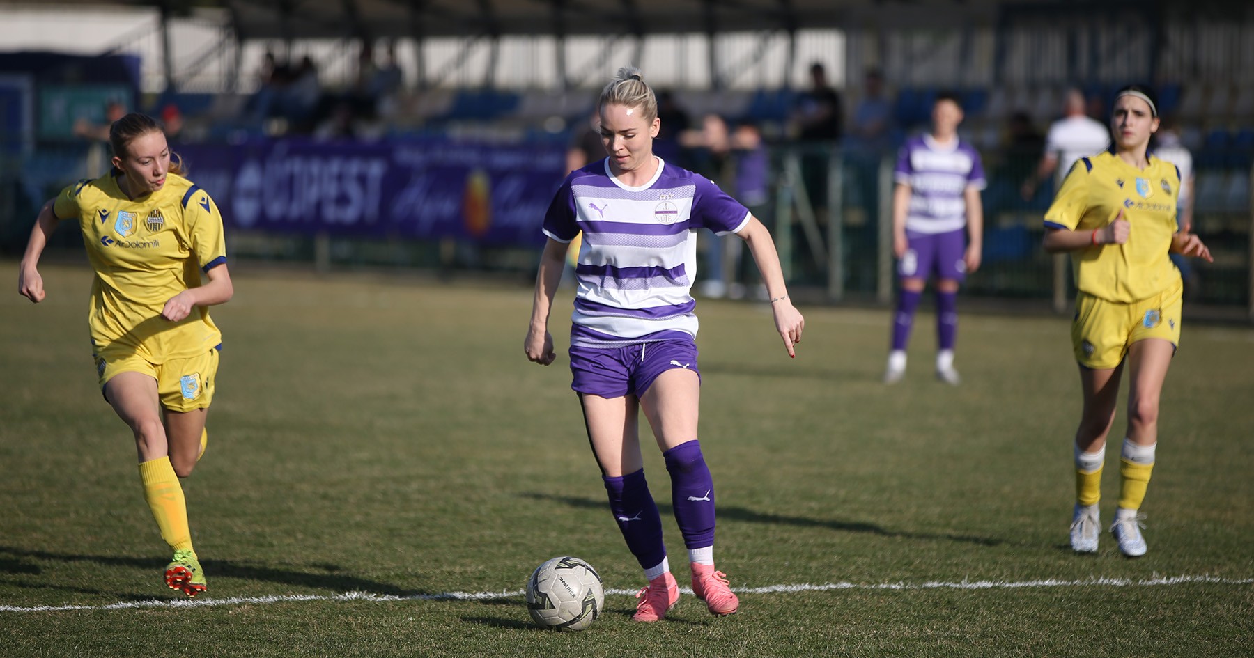 Huszonkét perc alatt kilencet lőtt a létszámhiányosan kiálló Hatvannak női labdarúgócsapatunk