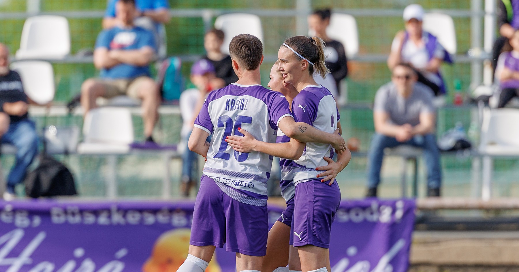 Túl a száz gólon női csapatunk, amely könnyedén verte a Kazincbarcikát