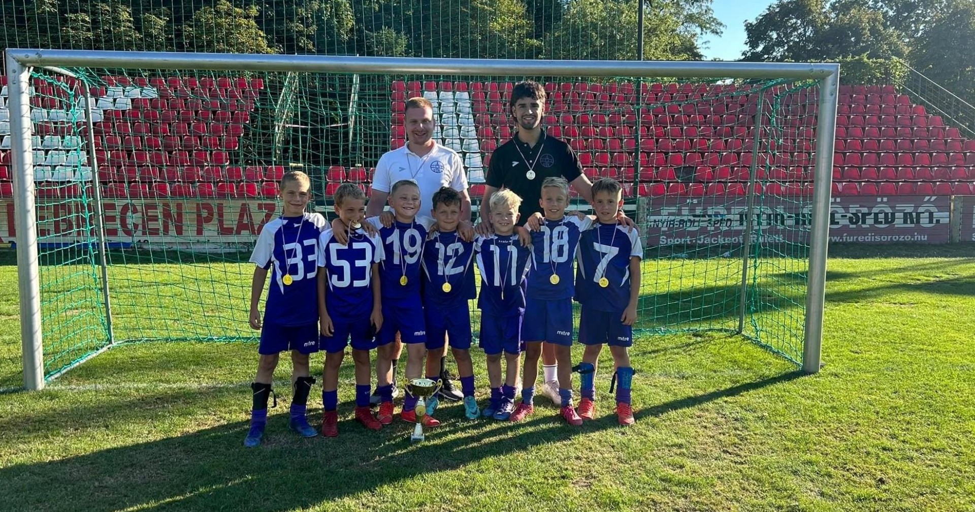 Első helyen végzett U9-es és U11-es csapatunk a Karnevál-kupán