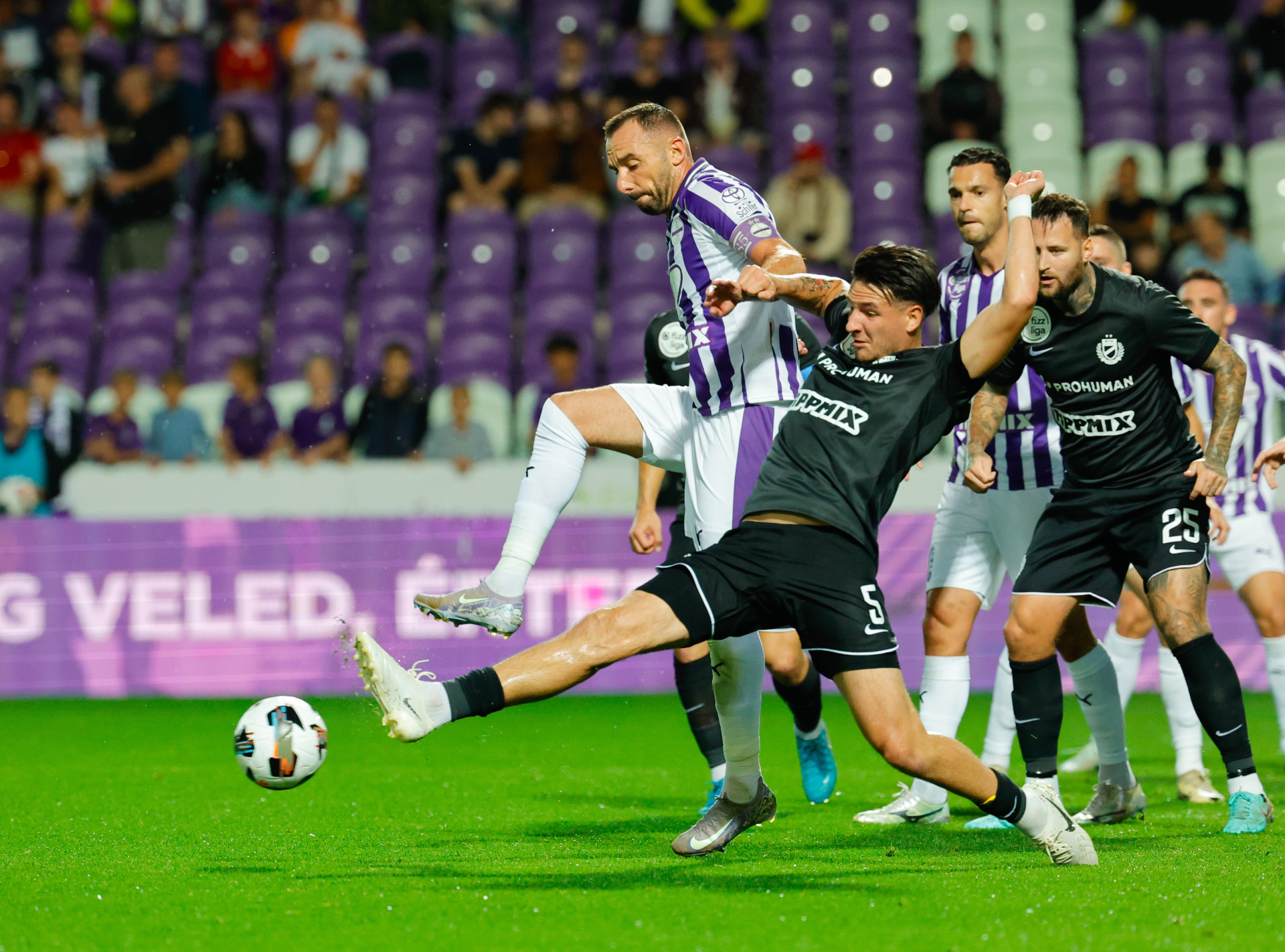 Nem mentek be a helyzetek, az MTK fordított a Szuszában